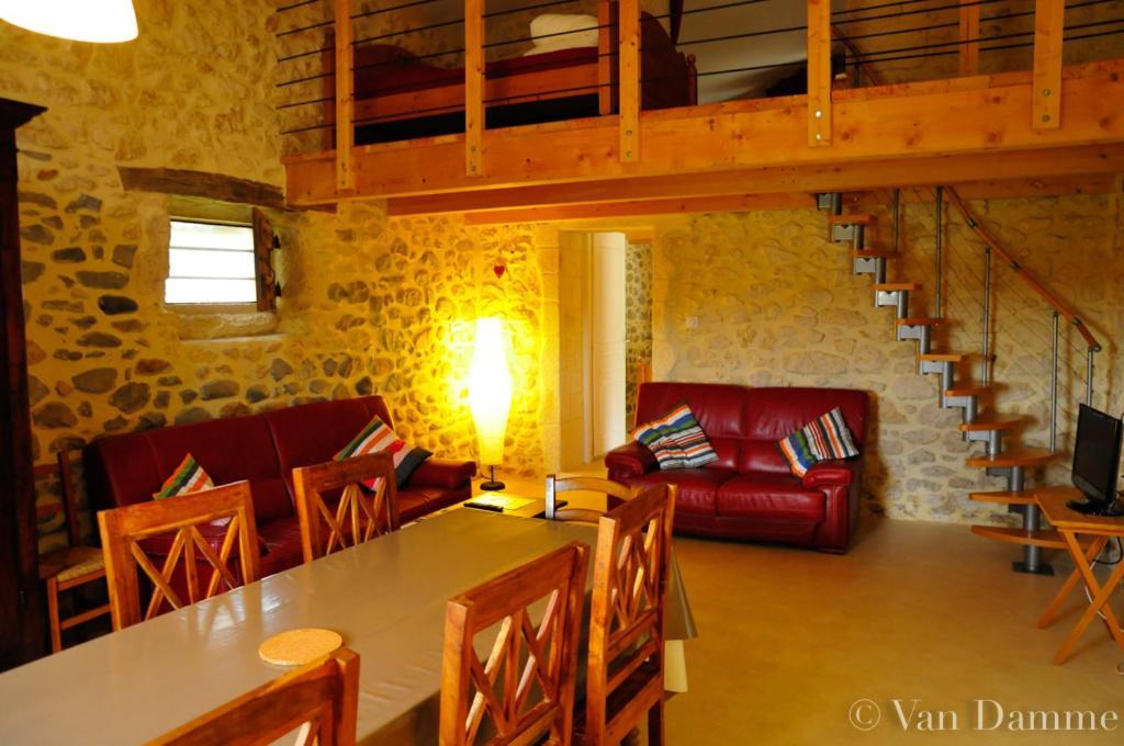 Gites Du Domaine Des Dames Vallon-Pont-dʼArc Екстериор снимка