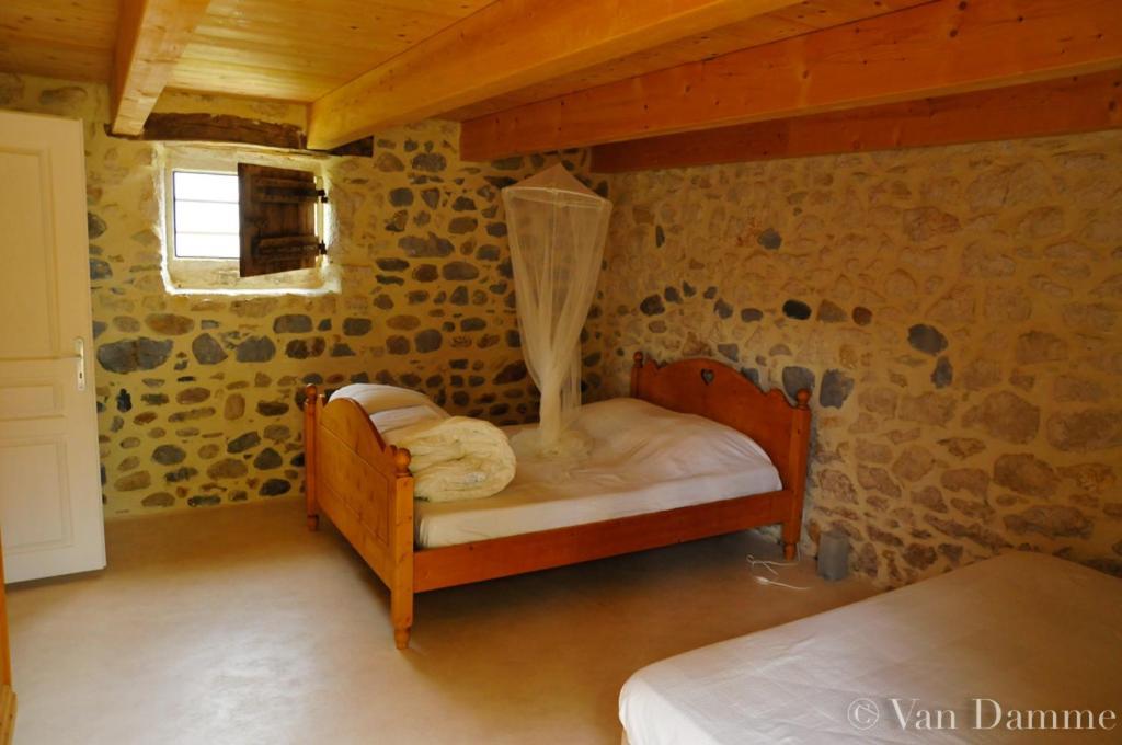 Gites Du Domaine Des Dames Vallon-Pont-dʼArc Екстериор снимка