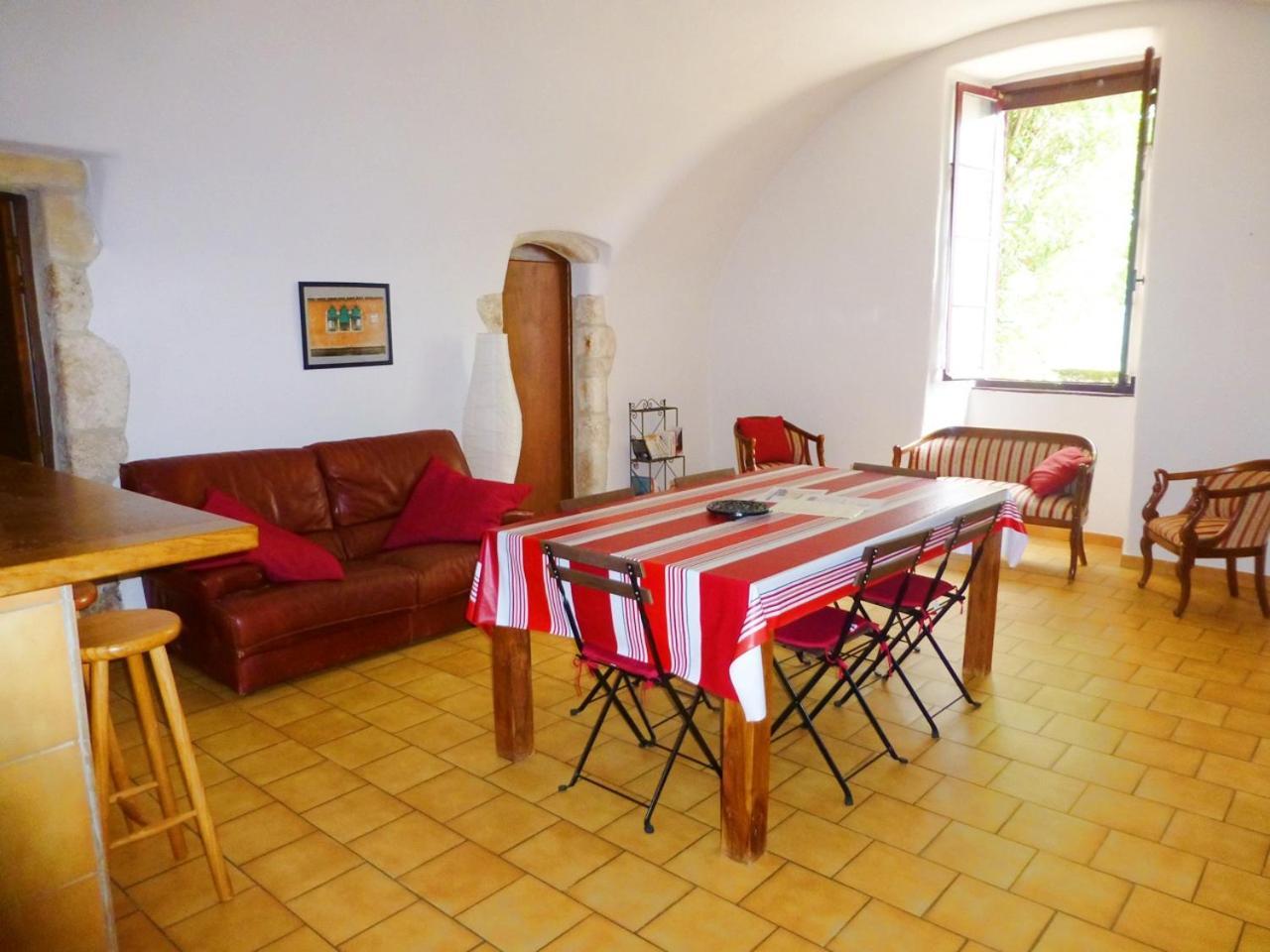 Gites Du Domaine Des Dames Vallon-Pont-dʼArc Екстериор снимка