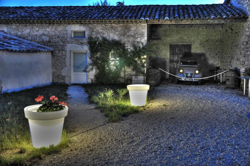 Gites Du Domaine Des Dames Vallon-Pont-dʼArc Стая снимка