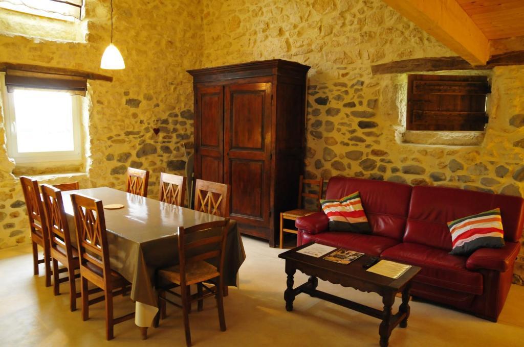 Gites Du Domaine Des Dames Vallon-Pont-dʼArc Екстериор снимка